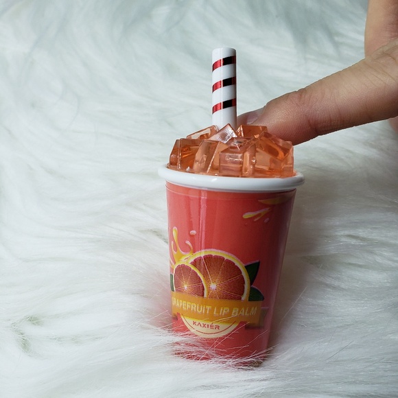 ICE CREAM SCENTED COLOR CHANGING LIPSTICK - Picture 4 of 7